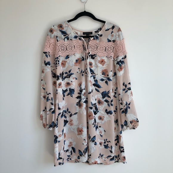 City Triangle Floral Print Dress - Picture 3 of 8